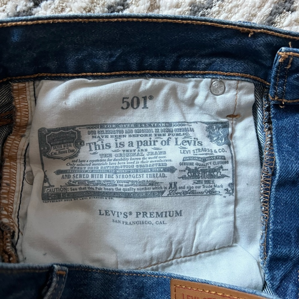 Levi’s 501 shorts - Picture 3 of 4